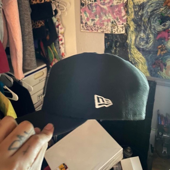 Clean hat - Picture 4 of 4